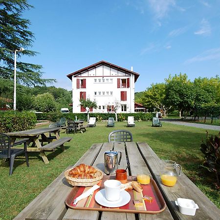 Hotel Pyrenees Atlantique Saint-Pee-sur-Nivelle Exterior photo