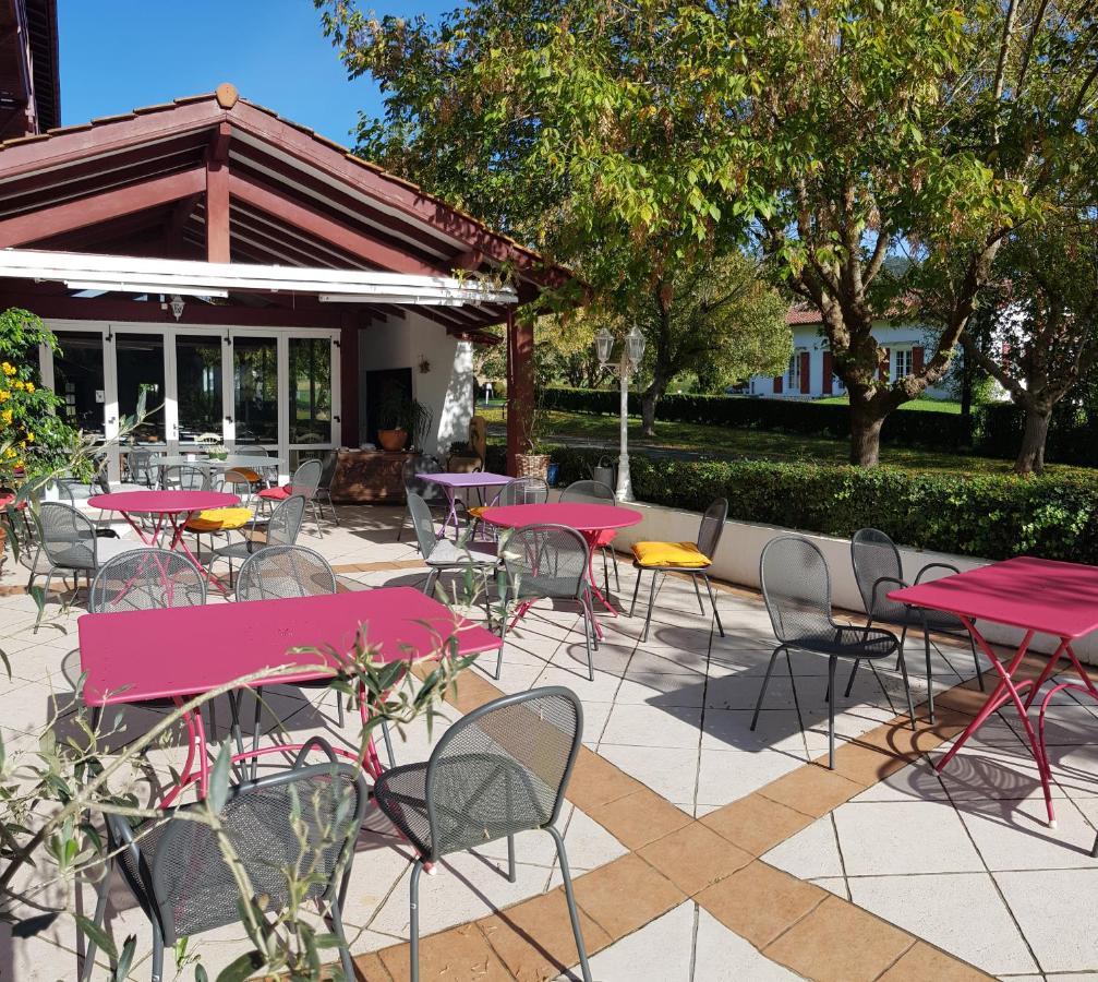 Hotel Pyrenees Atlantique Saint-Pee-sur-Nivelle Exterior photo